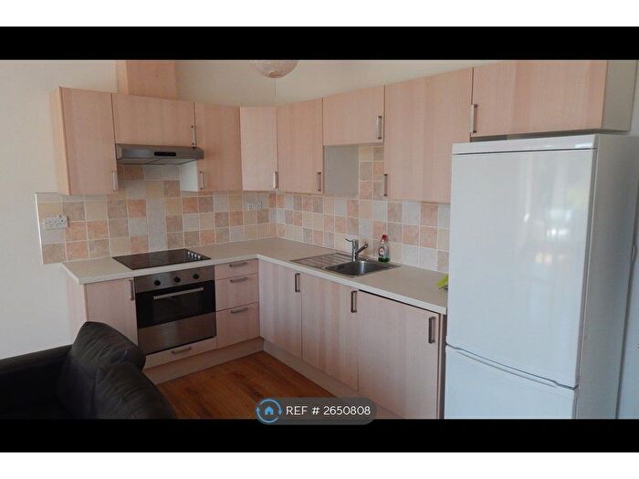1 Bedroom Flat To Rent In Hyde Terrace, Leeds, LS2