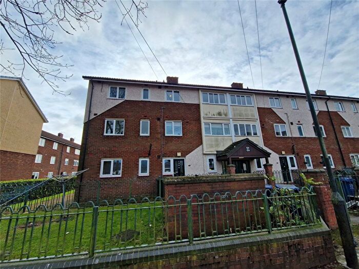 2 Bedroom Flat For Sale In Etal Lane, Newcastle Upon Tyne, Tyne And Wear, NE5