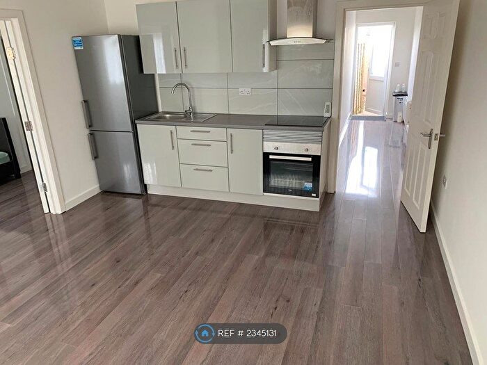 1 Bedroom Flat To Rent In Fulwood Avenue, Bournemouth, BH11