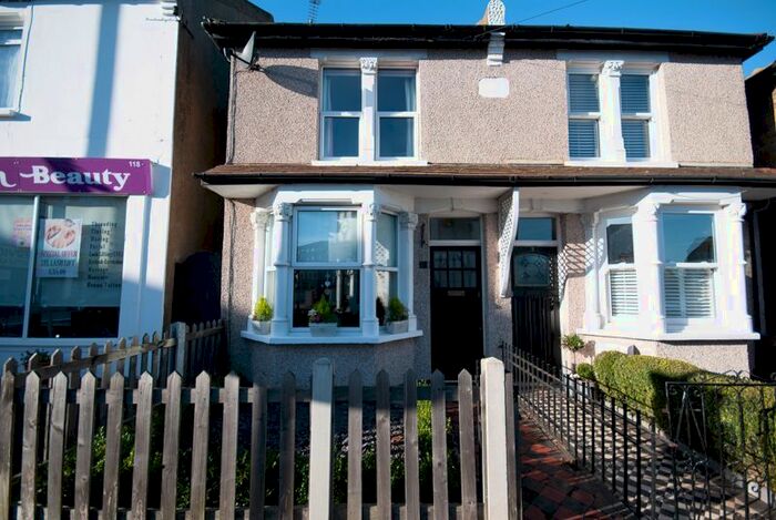 3 Bedroom Semi-Detached House To Rent In Leighville Grove, Leigh-On-Sea, SS9