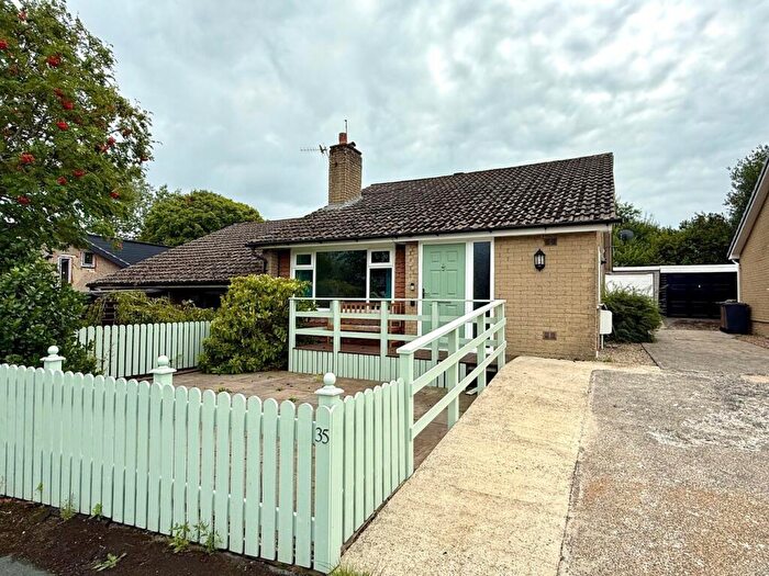 2 Bedroom Bungalow For Sale In Wellington Road, Wilsden, Bradford, BD15
