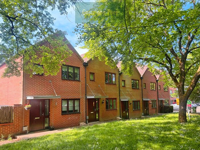 2 Bedroom Property To Rent In Crondall Terrace, Basingstoke, RG24