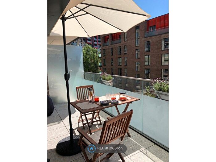 2 Bedroom Flat To Rent In Hugero Point, London, SE10