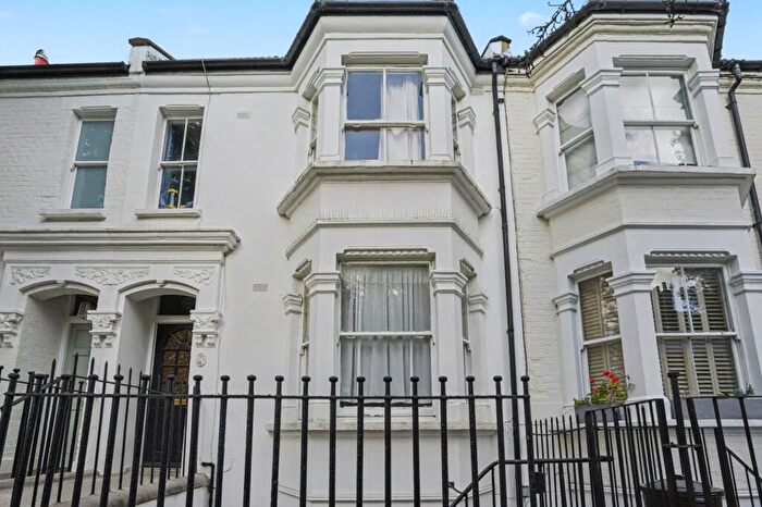 Studio For Sale In A Upcerne Road, London, SW10