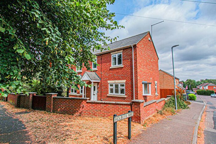 4 Bedroom Detached House For Sale In Finedon Road, Irthlingborough, NN9