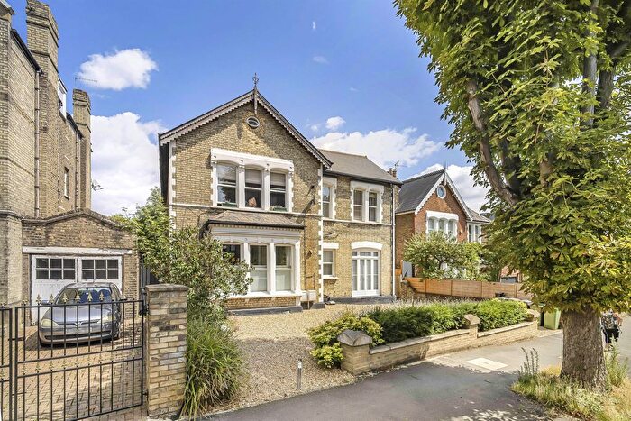 1 Bedroom Flat For Sale In Palace Road, London, SW2