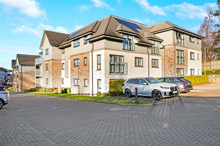 3 Bedroom Flat For Sale In Knights Grove, Newton Mearns, Glasgow, East Renfrewshire, G77