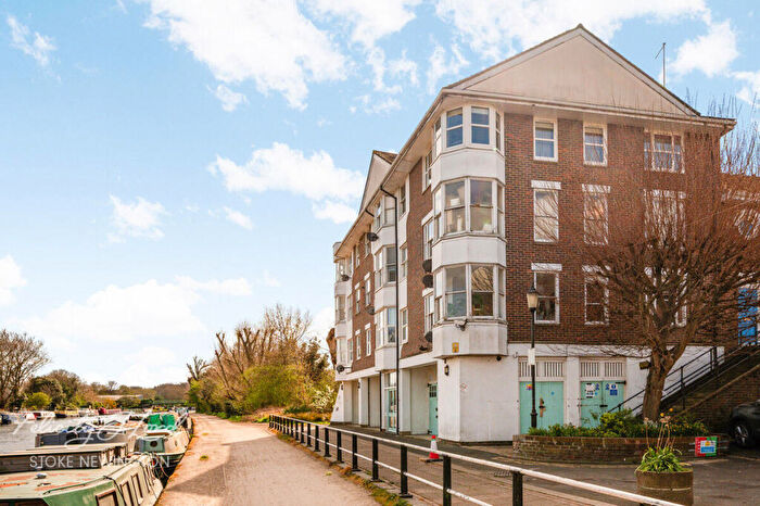 1 Bedroom Apartment For Sale In Watermint Quay, London, N16