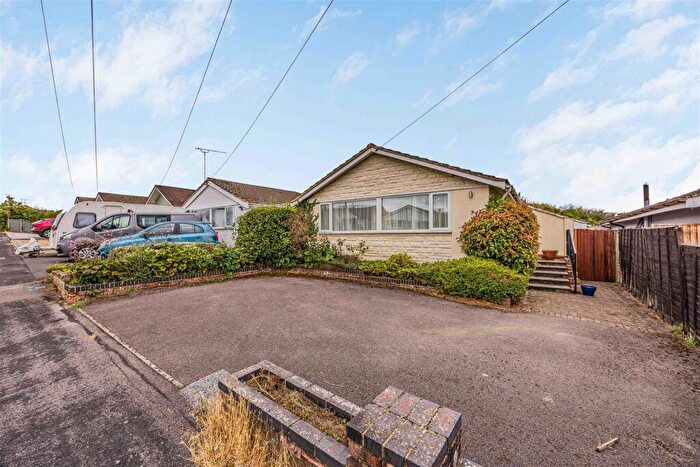 3 Bedroom Detached Bungalow For Sale In Francis Road, Horndean, Waterlooville, PO8