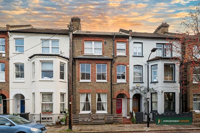 1 Bedroom Flat For Sale In Tunis Road, Shepherds Bush, London, W12