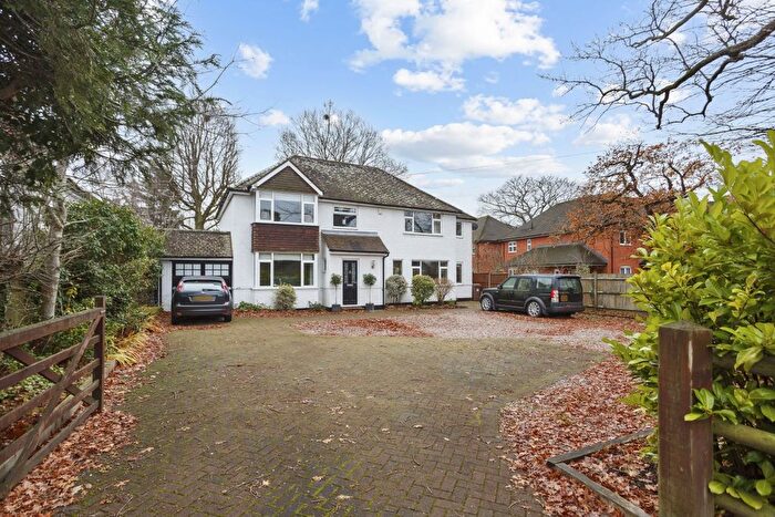 4 Bedroom Detached House To Rent In Finchampstead Road, Finchampstead, Wokingham, RG40