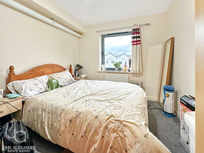 1 Bedroom Flat For Sale In Quayside Drive, Colchester, CO2
