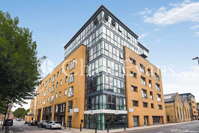 2 Bedroom Flat For Sale In Forge Square, Isle Of Dogs, London, E14