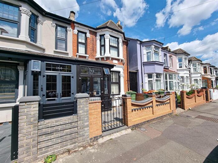 5 Bedroom End Of Terrace House For Sale In Milton Avenue, London, E6