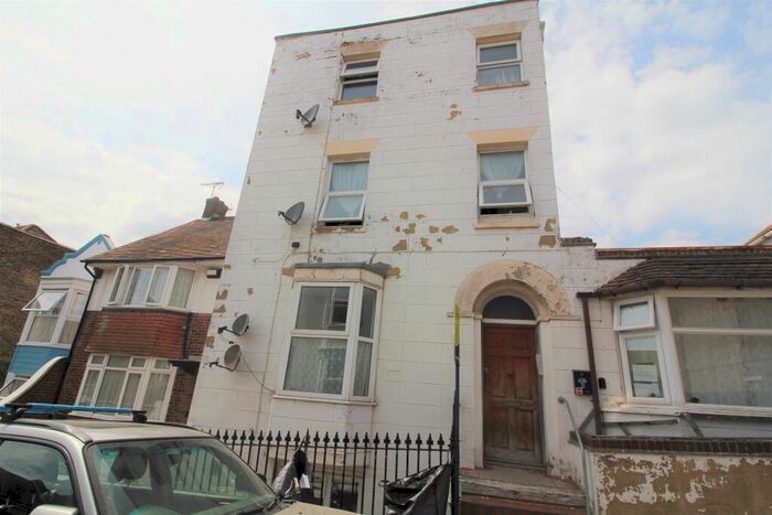 1 Bedroom Flat To Rent In Dane Hill, Margate, CT9