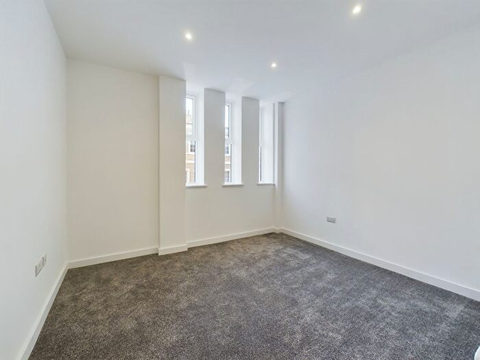 1 Bedroom Flat To Rent In Percy Street, Hull, HU2