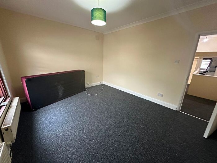 1 Bedroom Flat To Rent In Beverley Road, Southall, UB2