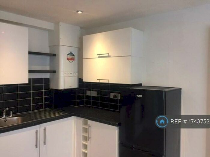 2 Bedroom Terraced House To Rent In Nickleby Close, Thamesmead, SE28