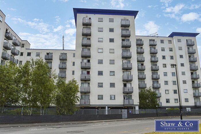 2 Bedroom Flat To Rent In Renaissance Court, Hounslow, TW3