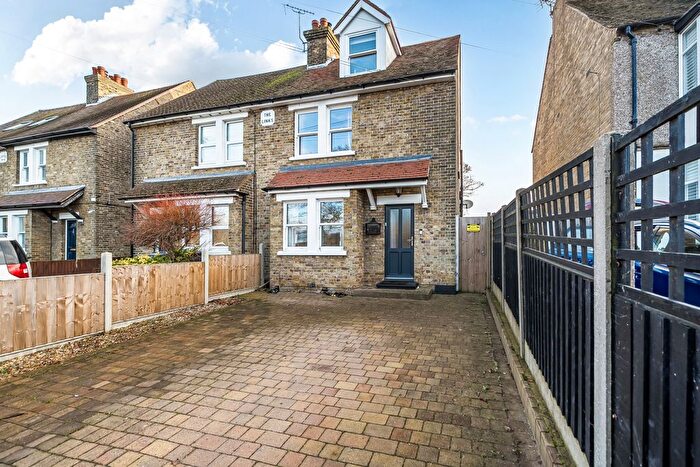 3 Bedroom Semi Detached House For Sale In Sandwich, CT13