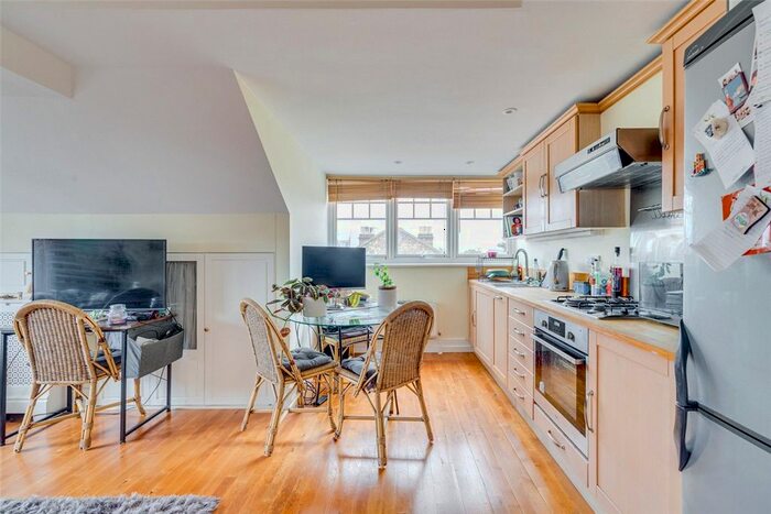 1 Bedroom Flat To Rent In Oakhill Road, London, SW15