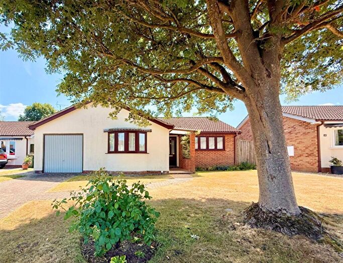 3 Bedroom Bungalow For Sale In Ovitts Close, Winslow, Buckingham, MK18