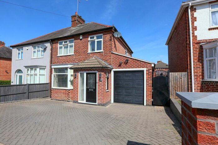 3 Bedroom Semi-Detached House To Rent In Cardinals Walk, Leicester, LE5