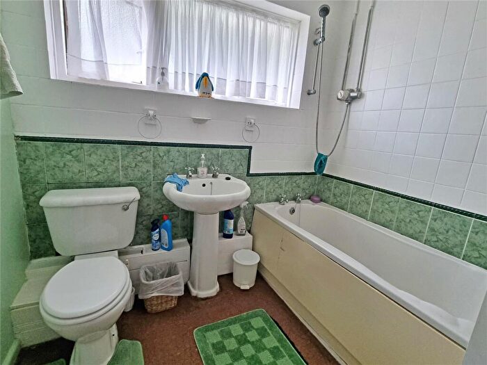 3 Bedroom Terraced House For Sale In Willowdene Close, New Milton, Hampshire, BH25