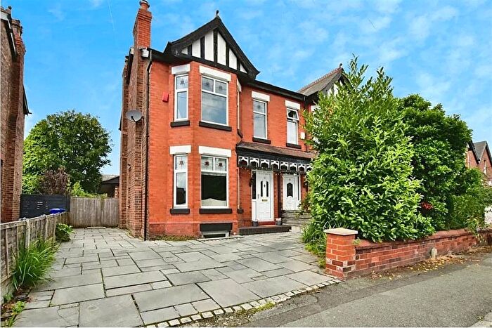 4 Bedroom Semi-Detached House For Sale In Beech Avenue, Northenden, M22