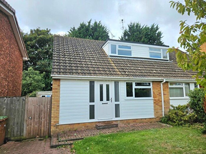 3 Bedroom Property To Rent In Falconers Close, Northants, NN11