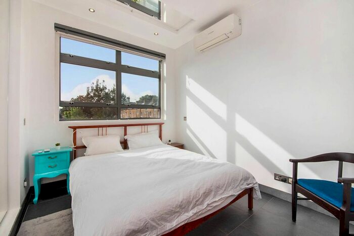 4 Bedroom Terraced House To Rent In Northchurch Road, Islington, London, N1