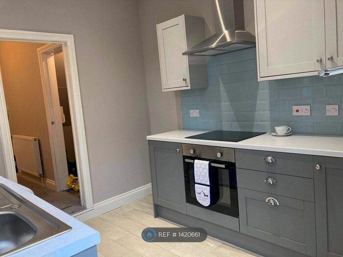 3 Bedroom Terraced House To Rent In Newstead Street, Hull, HU5