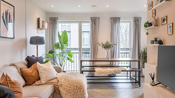 1 Bedroom Flat For Sale In Courthouse Way, London, SW18