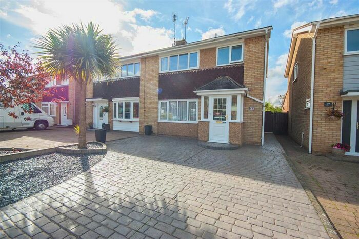 3 Bedroom Semi-detached House For Sale In Tees Road, Springfield, Chelmsford, CM1