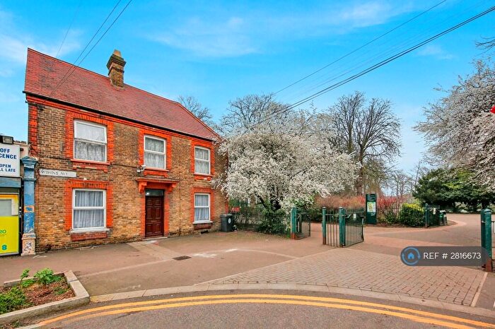 4 Bedroom Semi Detached House To Rent In Winns Avenue, London, E17