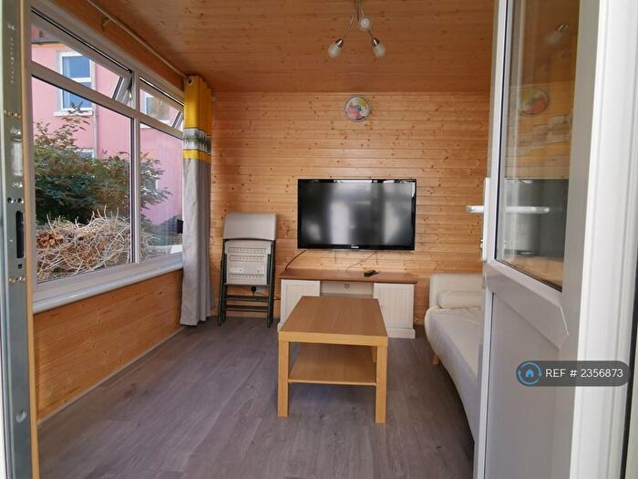 6 Bedroom End Of Terrace House To Rent In Inverness Road, Brighton, BN2