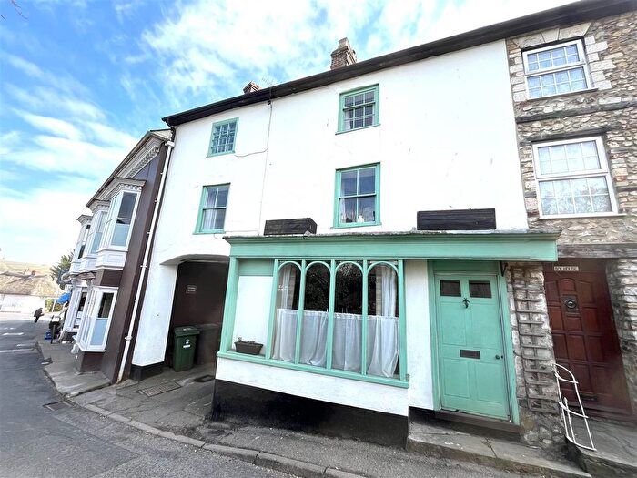3 Bedroom Property To Rent In Dolphin Street, Colyton, EX24
