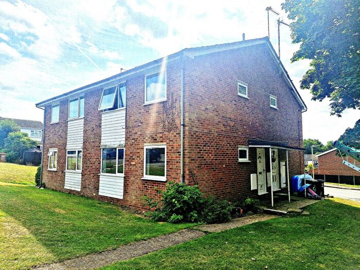 2 Bedroom Maisonette For Sale In Trapstyle Road, Ware, SG12