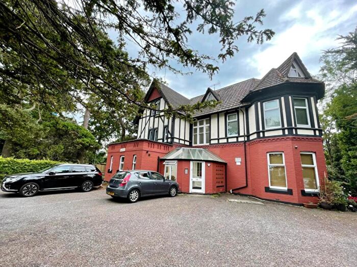 Studio To Rent In Eaton Court, Madeira Road, Bournemouth, Dorset, BH1