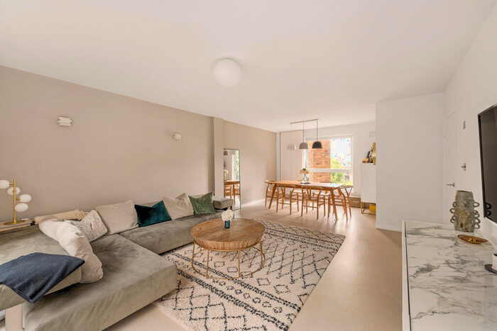 2 Bedroom Apartment To Rent In Hill View, Primrose Hill Road, NW3