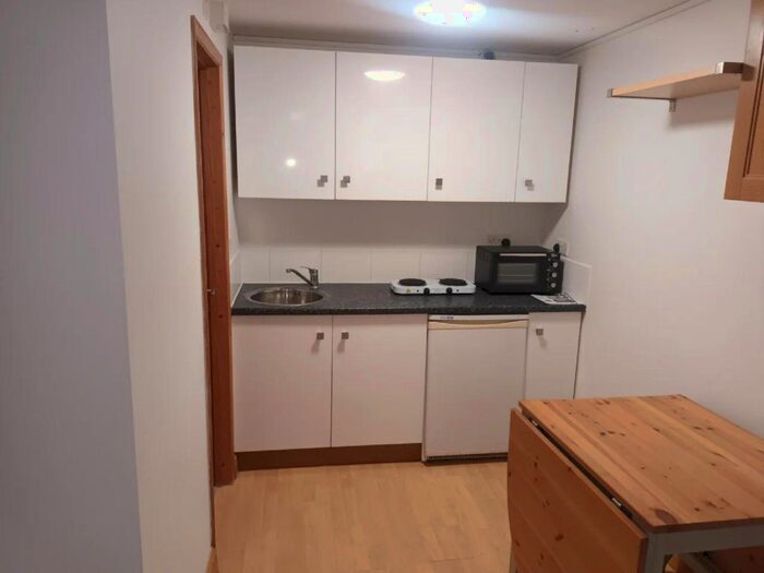 1 Bedroom Studio To Rent In Manor Road, Wallington, SM6