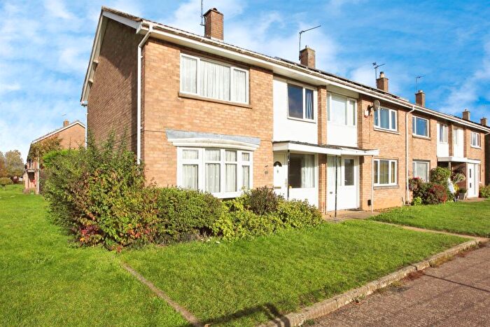 3 Bedroom End Of Terrace House For Sale In Stukeley Close, Peterborough, PE2