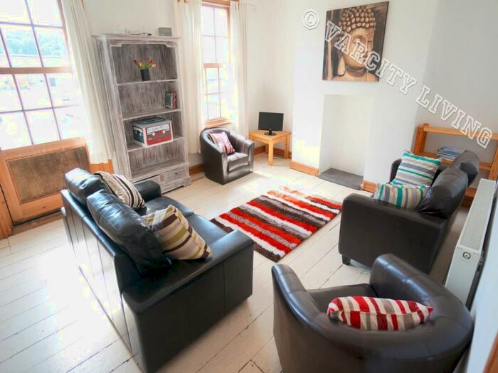 4 Bedroom House To Rent In Mount Pleasant Terrace, Bangor, Gwynedd, LL57