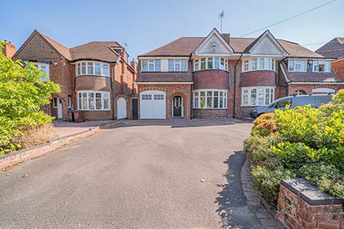 4 Bedroom Semi-Detached House For Sale In Beechwood Park Road, Solihull, B91