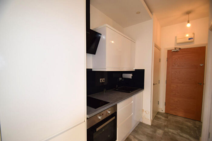 1 Bedroom Flat To Rent In Baxter Avenue, Southend-on-sea, SS2
