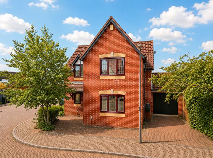 4 Bedroom Detached House For Sale In Mayer Gardens, Shenley Lodge, MK5