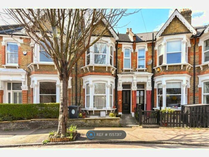 3 Bedroom Flat To Rent In Cleveland Park Crescent, London, E17