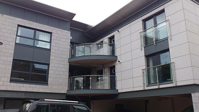 2 Bedroom Flat To Rent In Thistle Lane, Floor Left, AB10