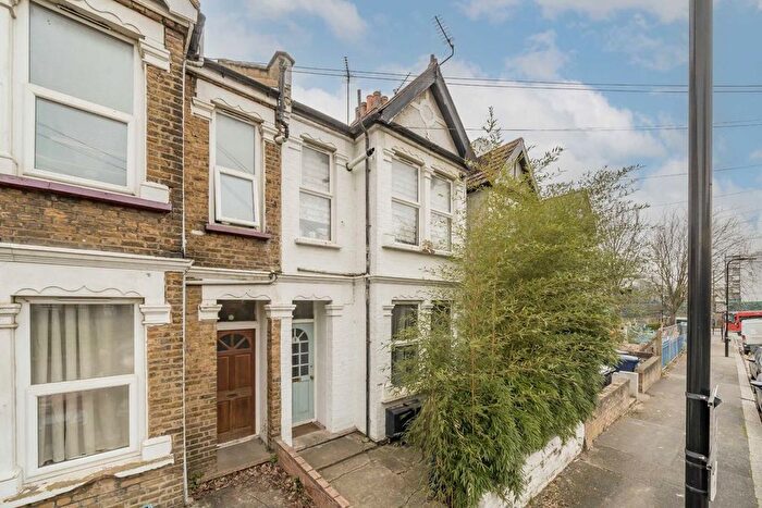 1 Bedroom Flat For Sale In Midland Terrace, Acton, NW10