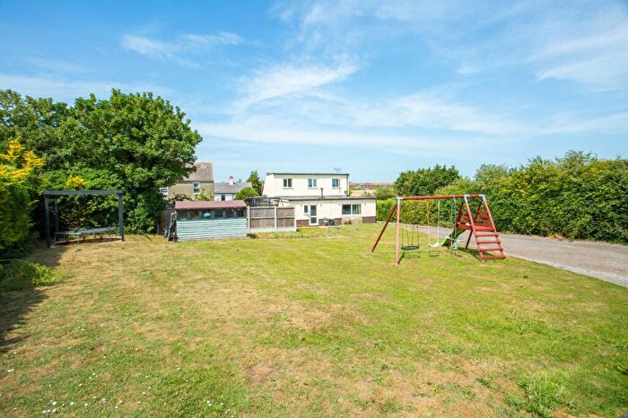 4 Bedroom Bungalow For Sale In Shottendane Road, Margate, CT9